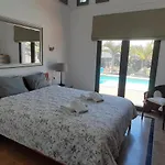 Vila Adais