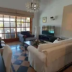 Vila Adais