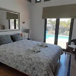 Vila Adais