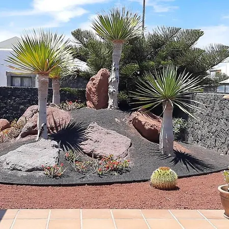Adais Vila